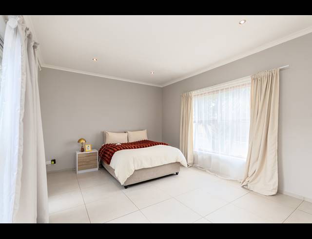 4 BEDROOM FREESTANDING FOR SALE IN PARKLANDS